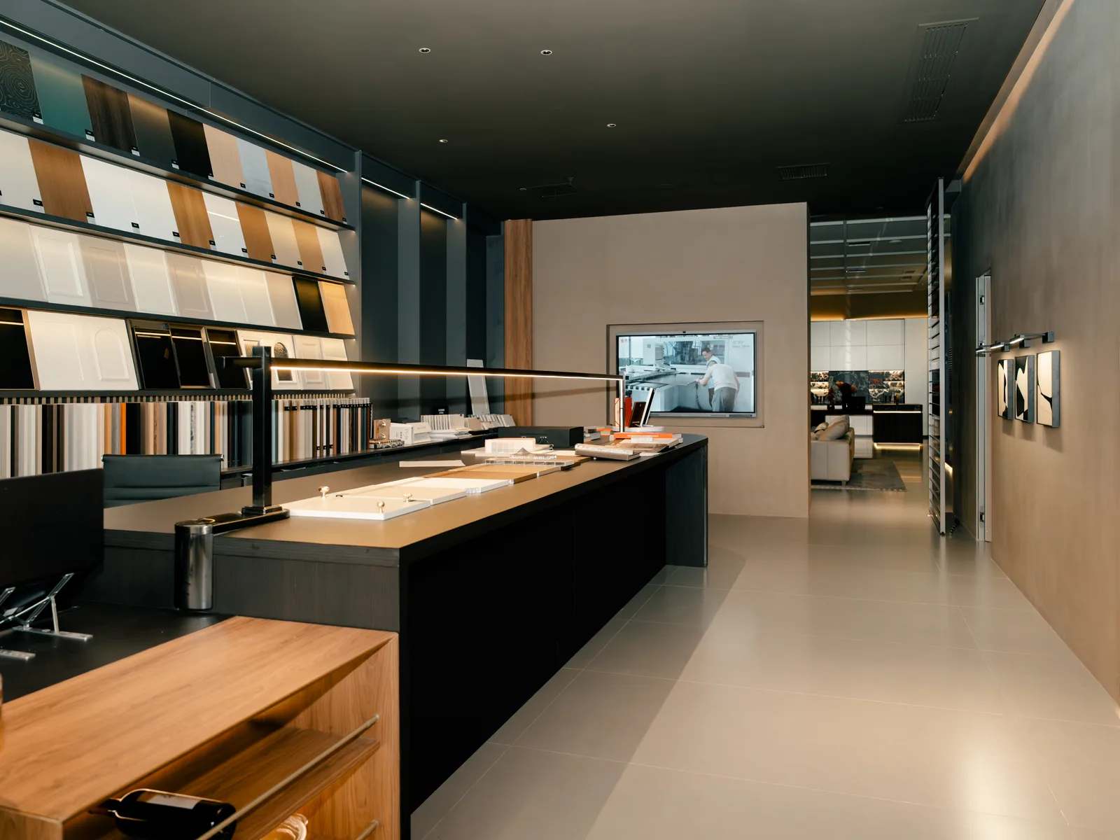 赫尔南 Hulland 上海旗舰展厅实拍 · 鉴微·物料品鉴